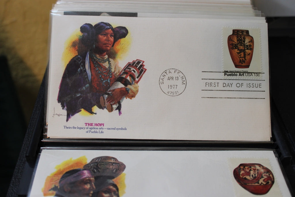 A PROFESSIONAL QUALITY ALBUM FULL OF 100 COVERS IN EXCELLENT CONDITION!8