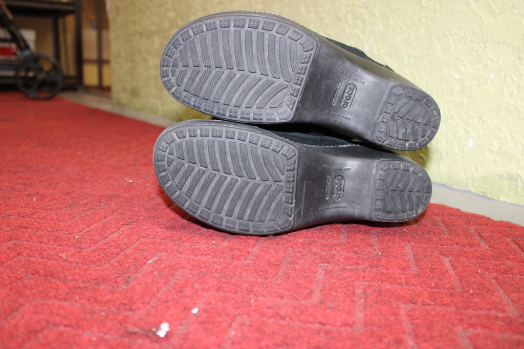 Ladies 15" Tall Black Crocs. Label Reads 08/10. W94