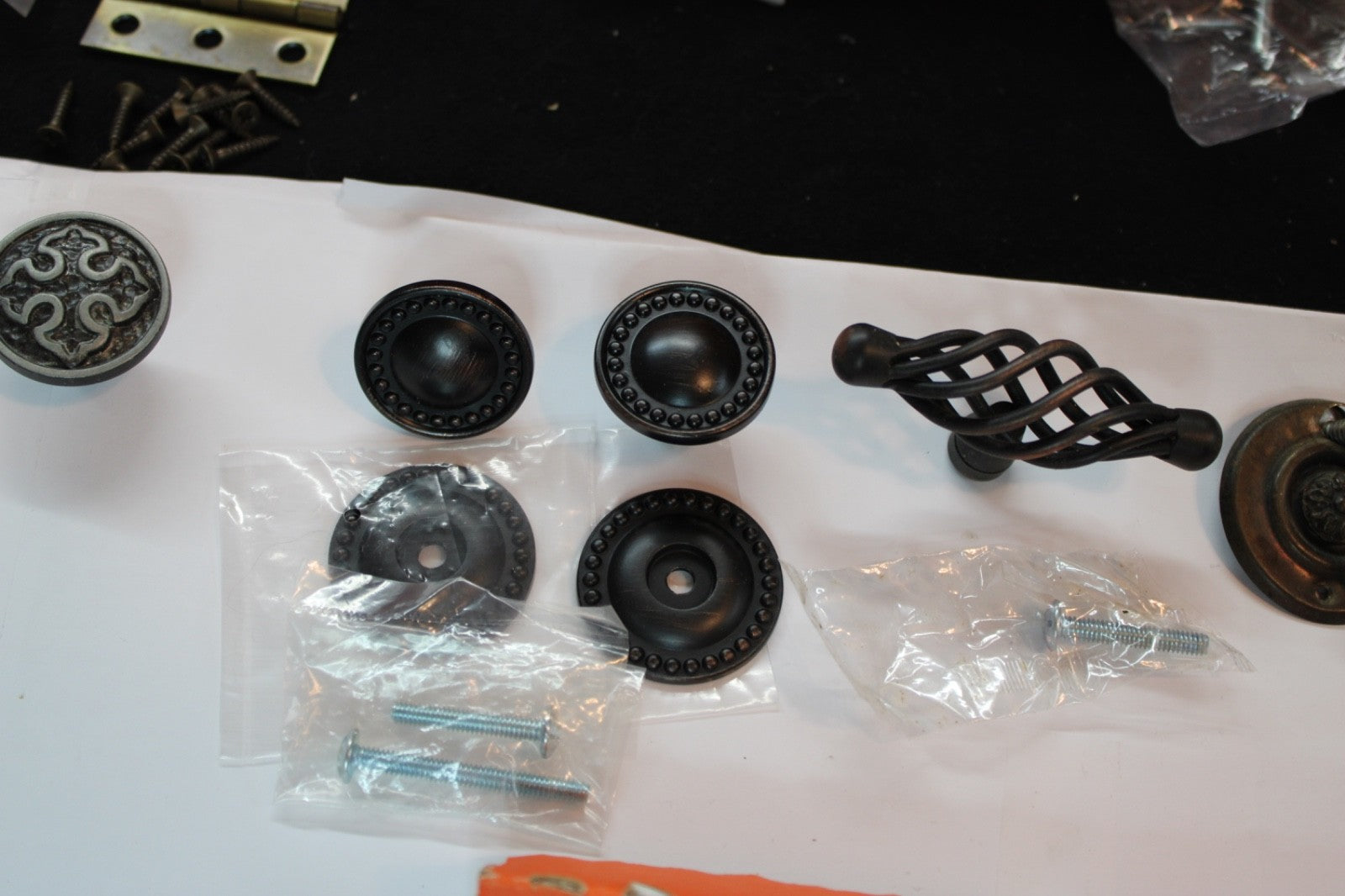 CABINET Knobs Some OLD  some NEW a few hinges8