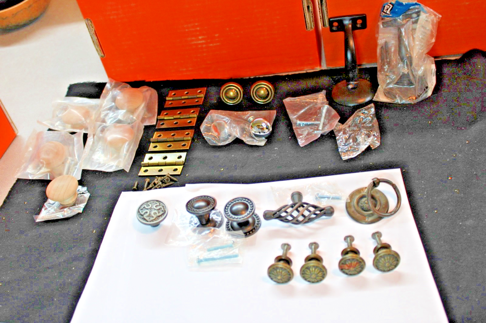 CABINET Knobs Some OLD  some NEW a few hinges4