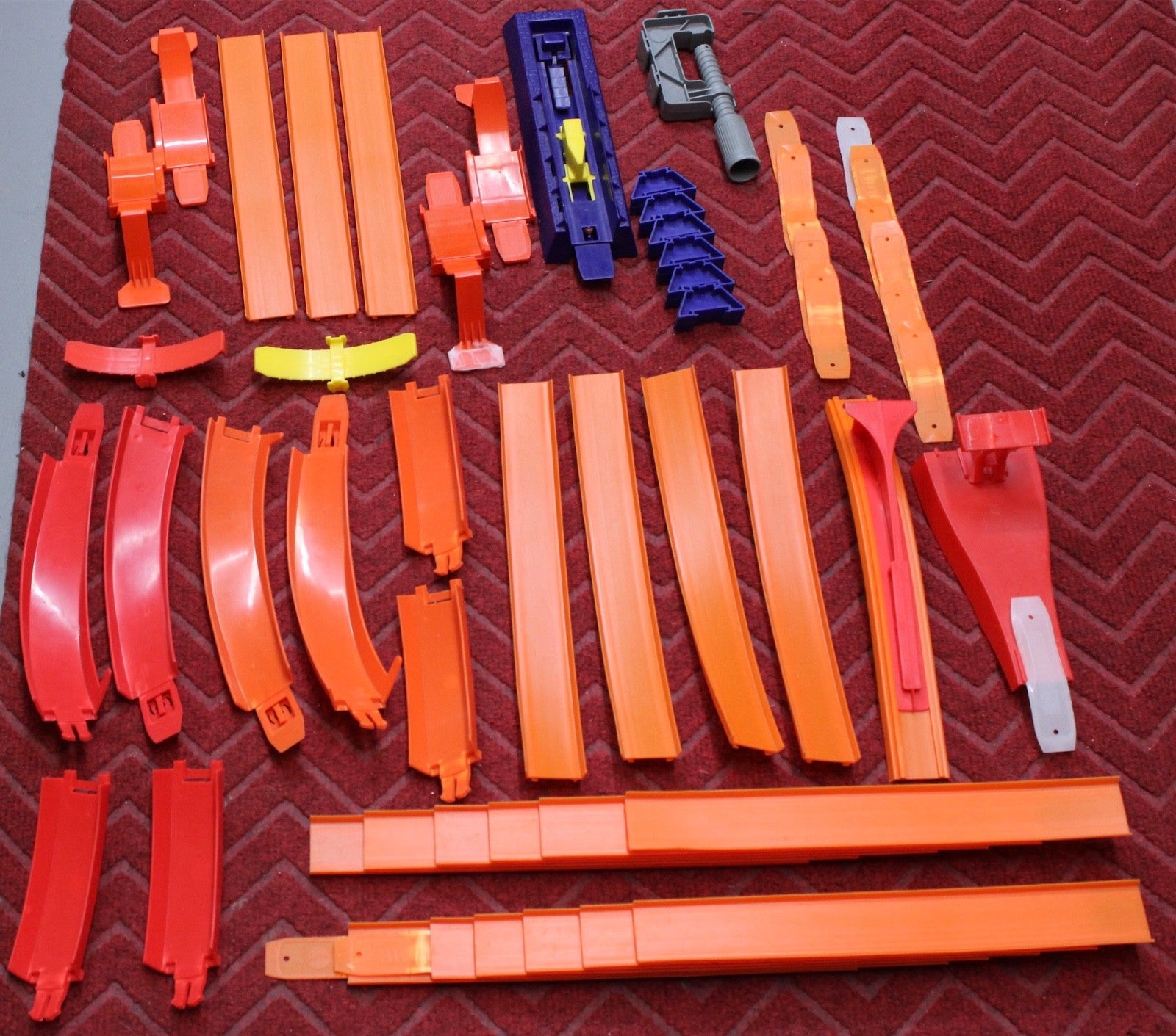 Approximately 50 Pieces Older Hot Wheels Track & Other Parts Used1