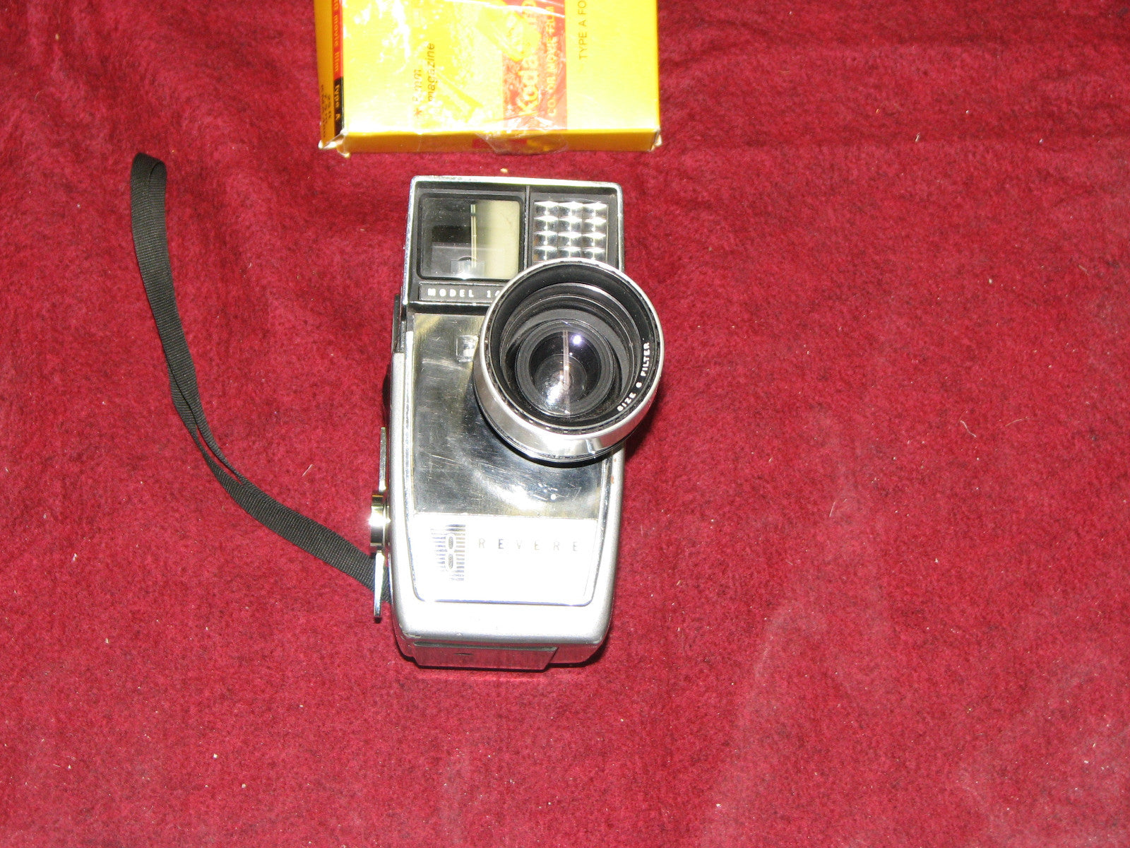 Revere EyeMatic 8mm Magazine Camera  Model 1423