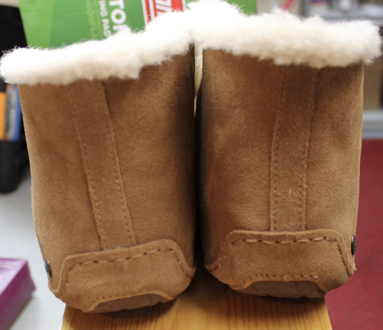 Mens Furry Slippers!! Size 10 Tan Slip ons Medium Tall Comfy & Warm!!Excellent!2