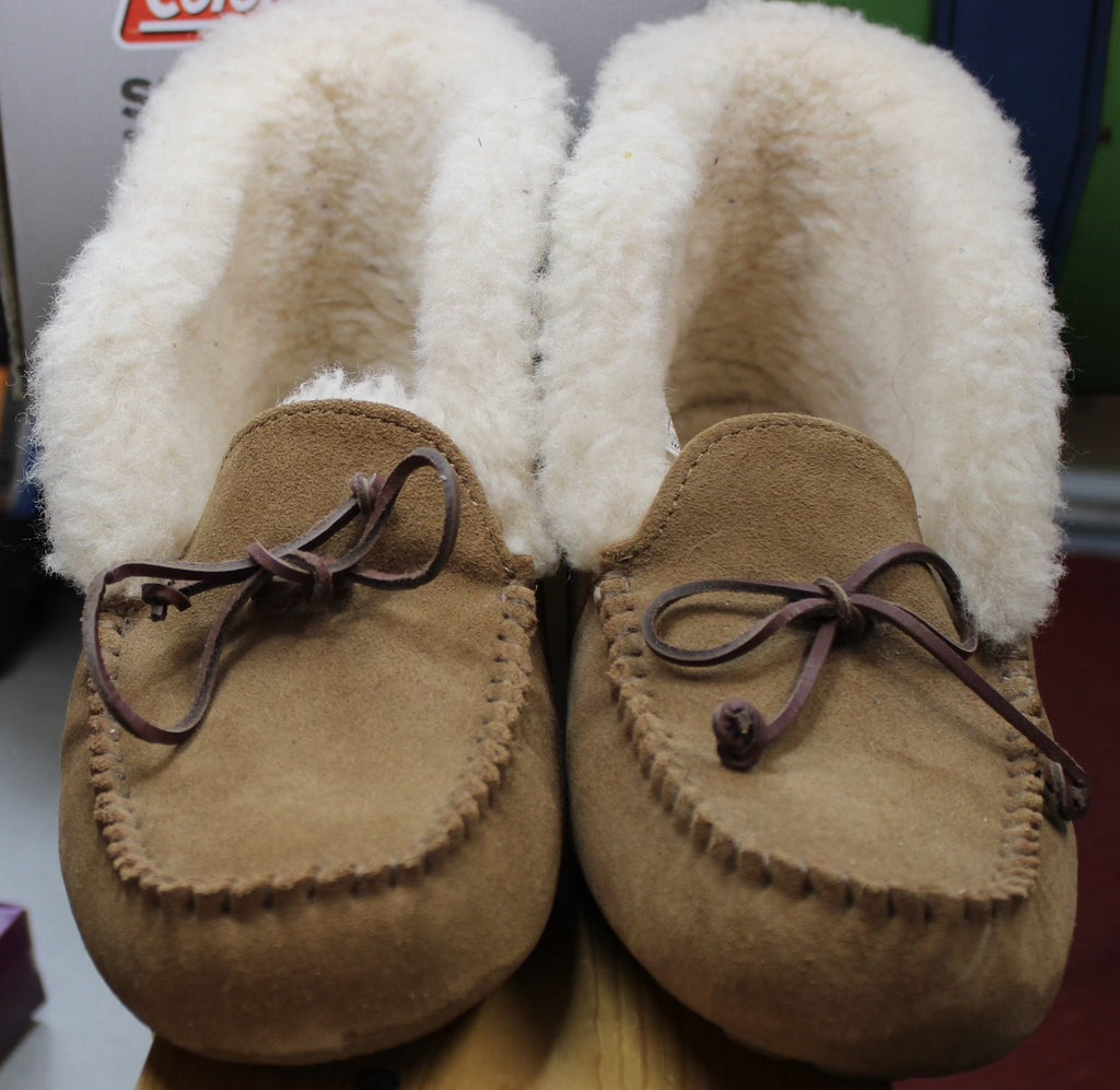 Mens Furry Slippers!! Size 10 Tan Slip ons Medium Tall Comfy & Warm!!Excellent!0