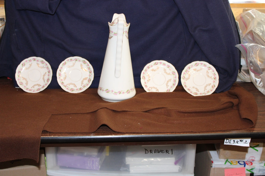 Hot Chocollate Service. Tall Pitcher with 4 cup & saucer set Dainty flowery3
