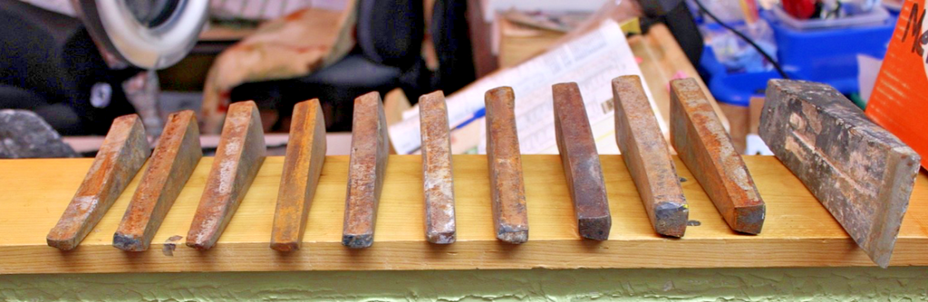 10 Large Metal wedges  Plus a Big Splitter.  total weight of steel= 17lb 2oz1
