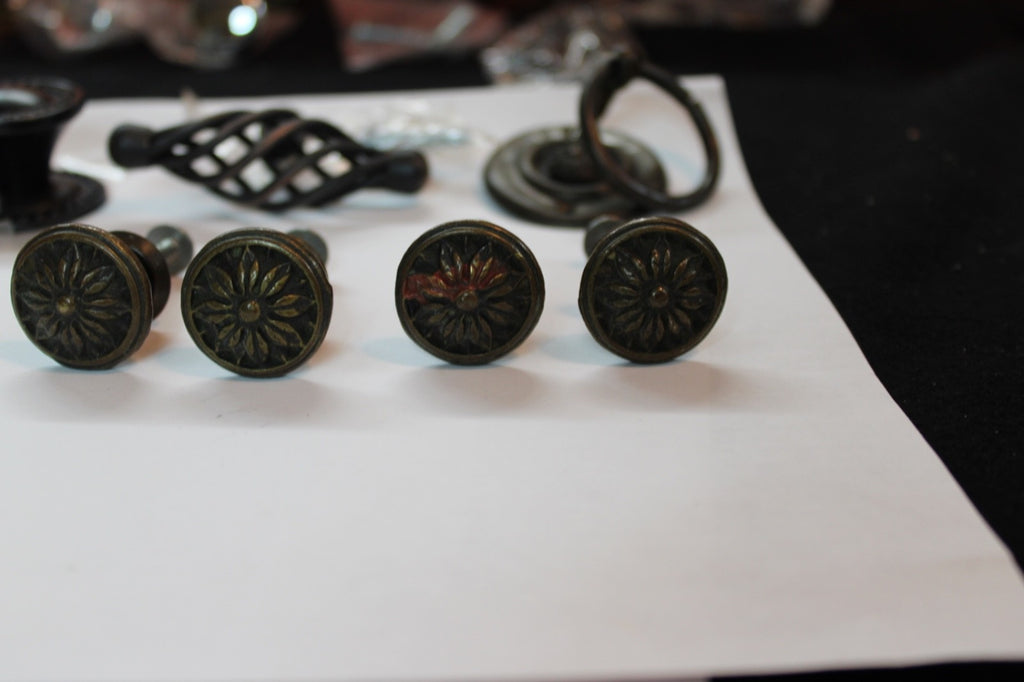 CABINET Knobs Some OLD  some NEW a few hinges6