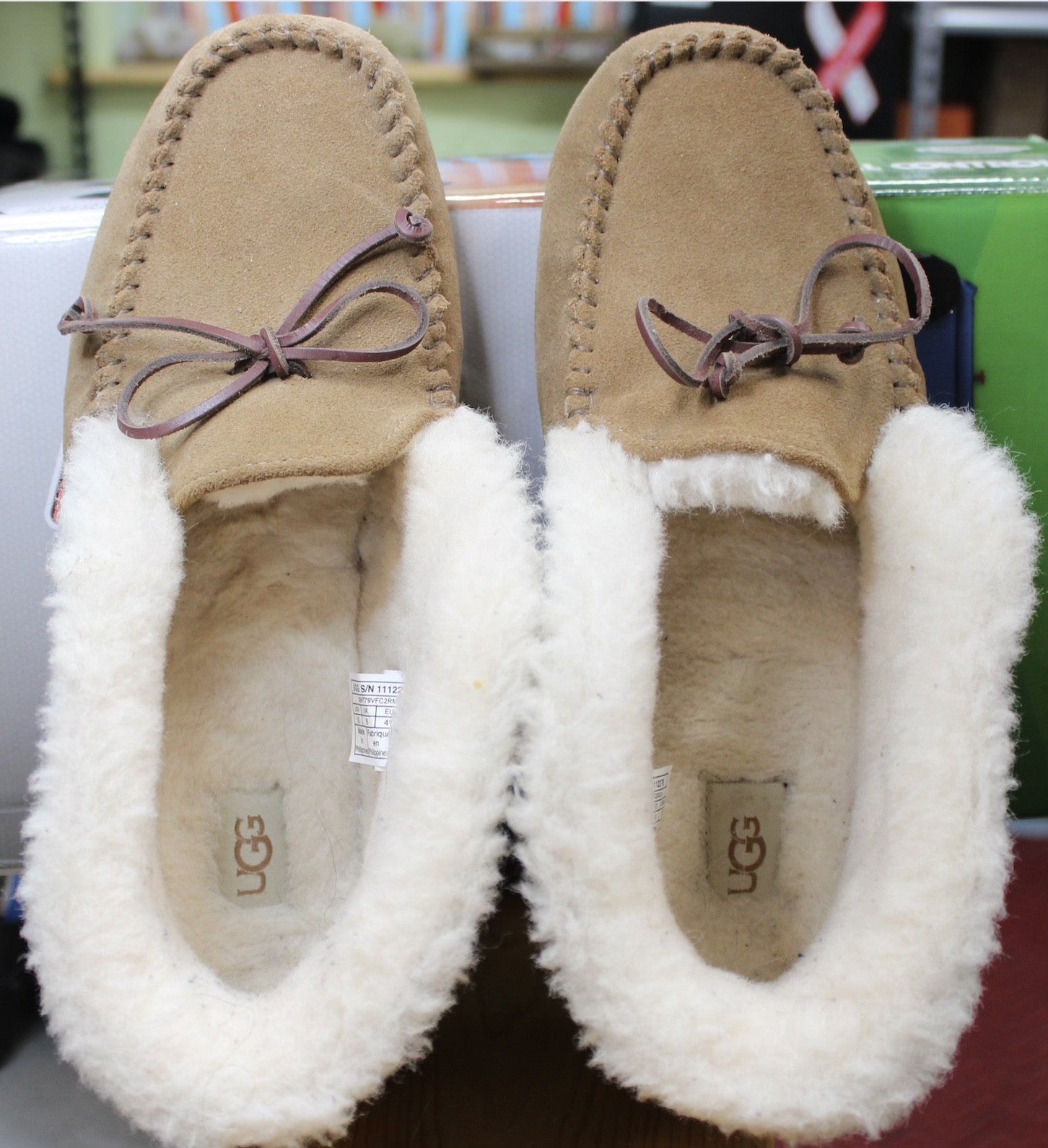 Mens Furry Slippers!! Size 10 Tan Slip ons Medium Tall Comfy & Warm!!Excellent!1