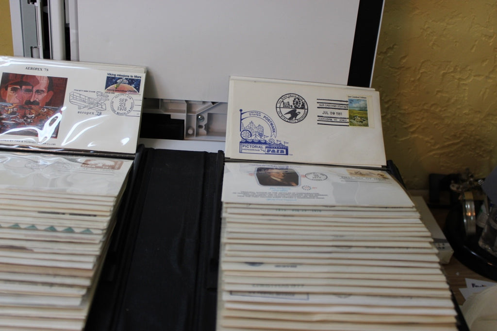 A PROFESSIONAL QUALITY ALBUM FULL OF 100 COVERS IN EXCELLENT CONDITION!5