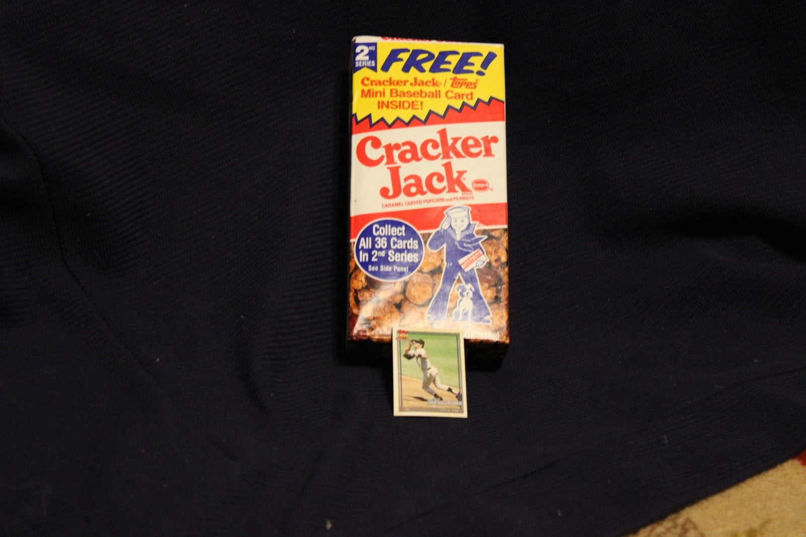 Cracker Jacks NIB   Baseball Cards inside are 1991 40th Anniversary TOPPS ! WOW1