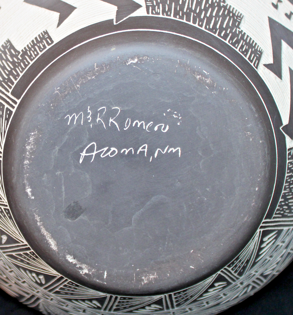 Large Native American Pot/Vase White Black Kokopelli By M & R Romero2