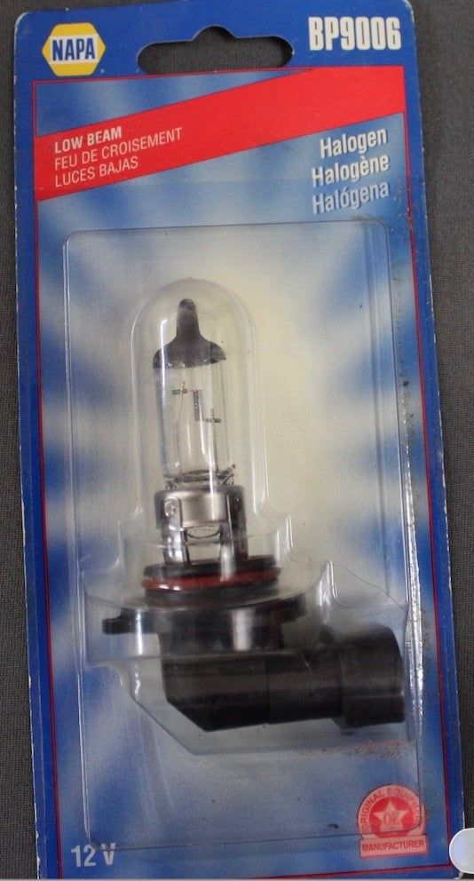 Low Beam Headlight BP9006 Pack Of 1 Halogen NEW Napa 9006 NAPA0