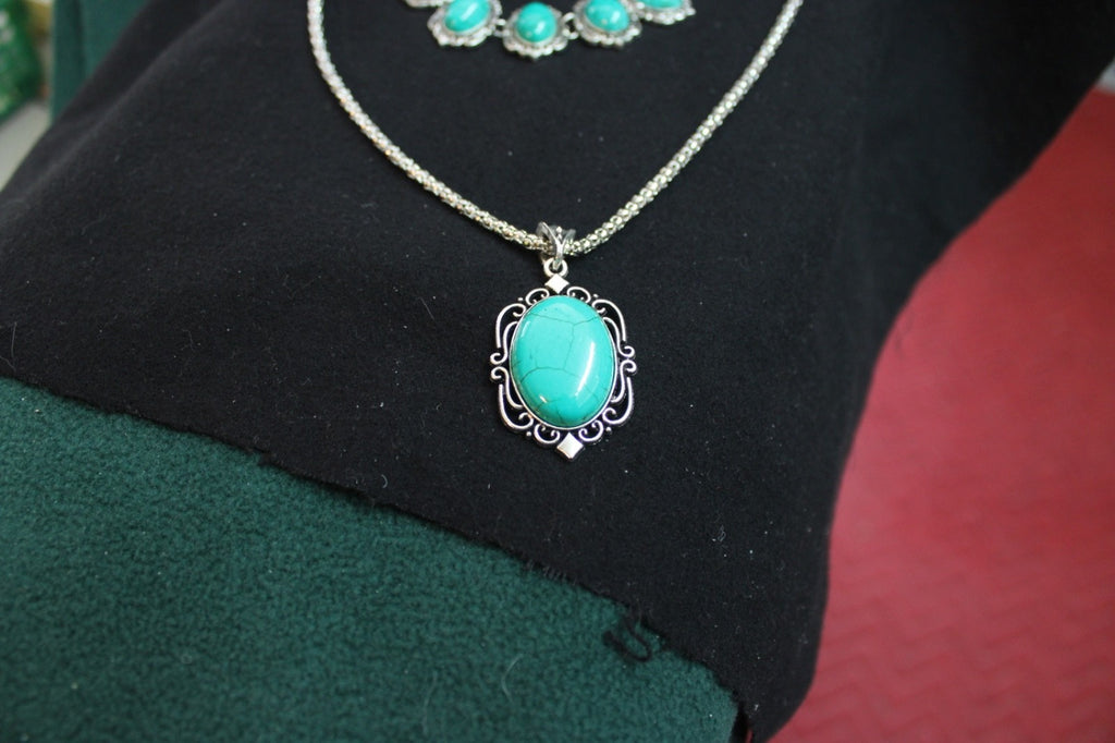3 pc Fashion Faux Turquoise Set, Necklace, bracelet and Earrings BEAUTIFUL!!5