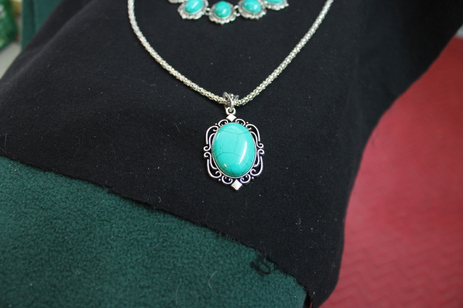 3 pc Fashion Faux Turquoise Set, Necklace, bracelet and Earrings BEAUTIFUL!!5