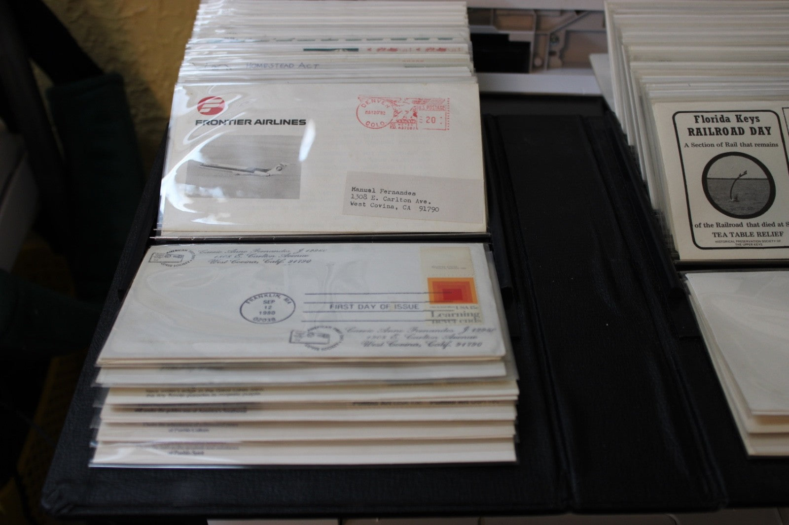 A PROFESSIONAL QUALITY ALBUM FULL OF 100 COVERS IN EXCELLENT CONDITION!2